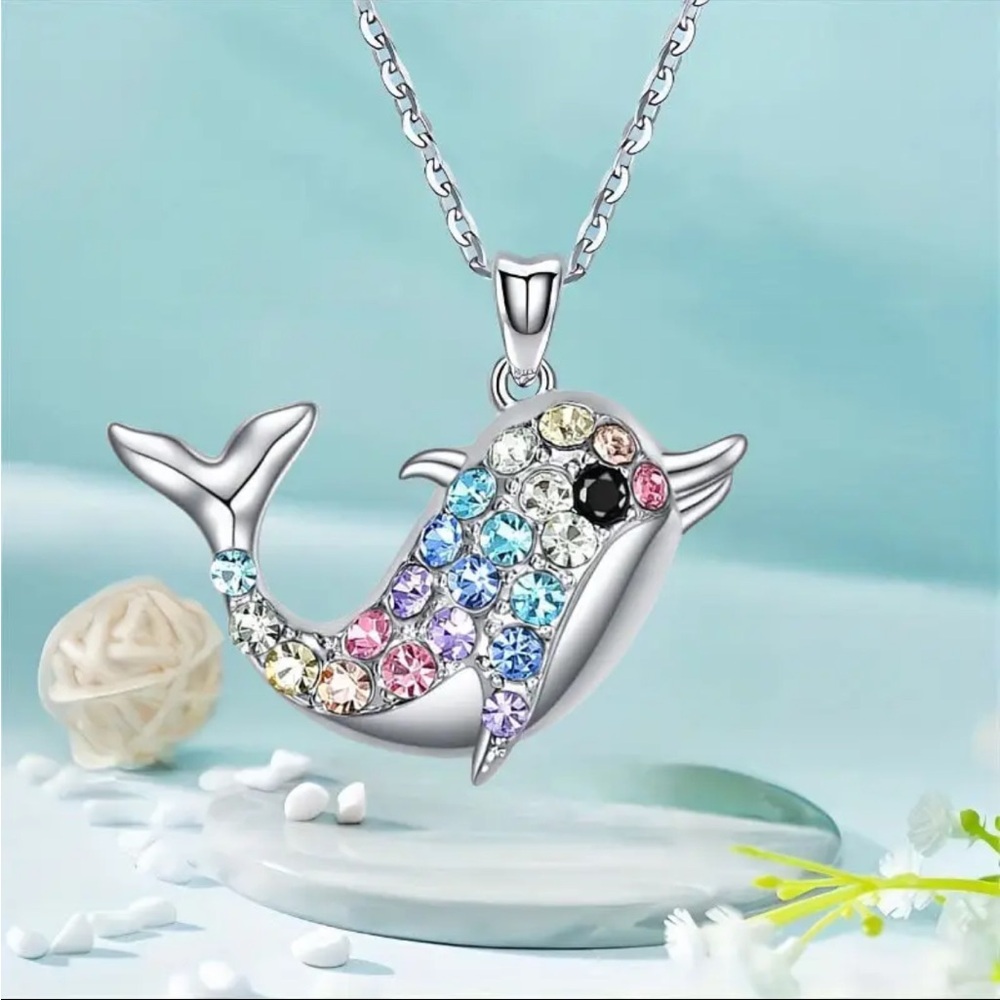 DOLPHIN NECKLACE-NWT